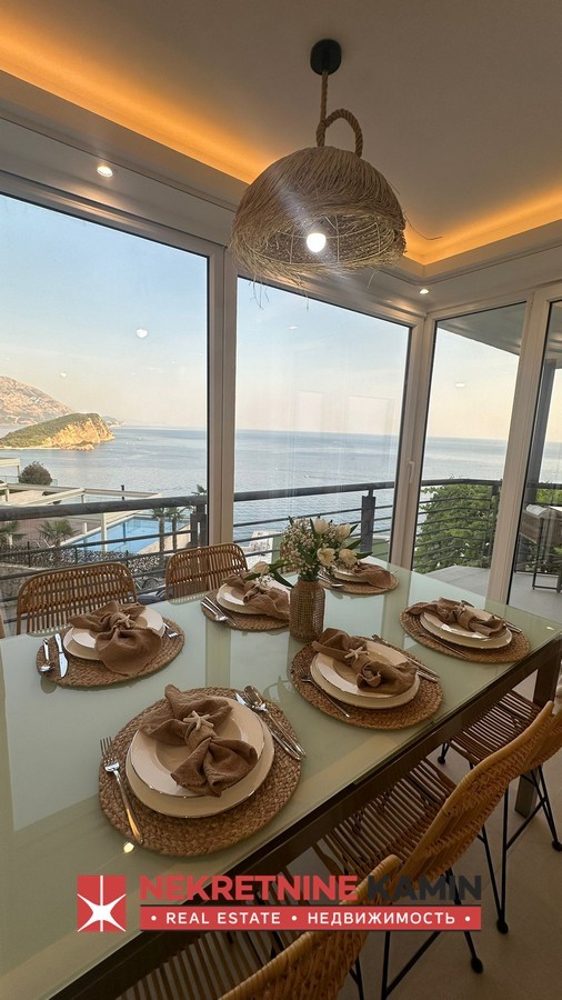 Izdaje se dvosoban stan s panoramskim pogledom na more, Vidikovac, Budva